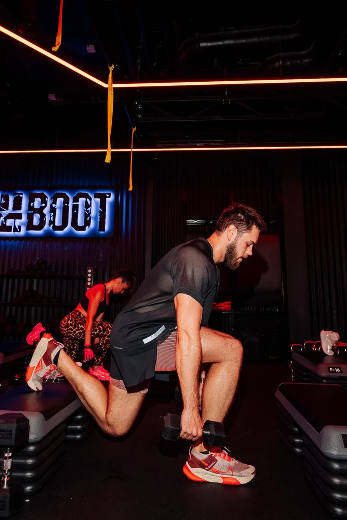 Почему мужчинам важна групповая активность?