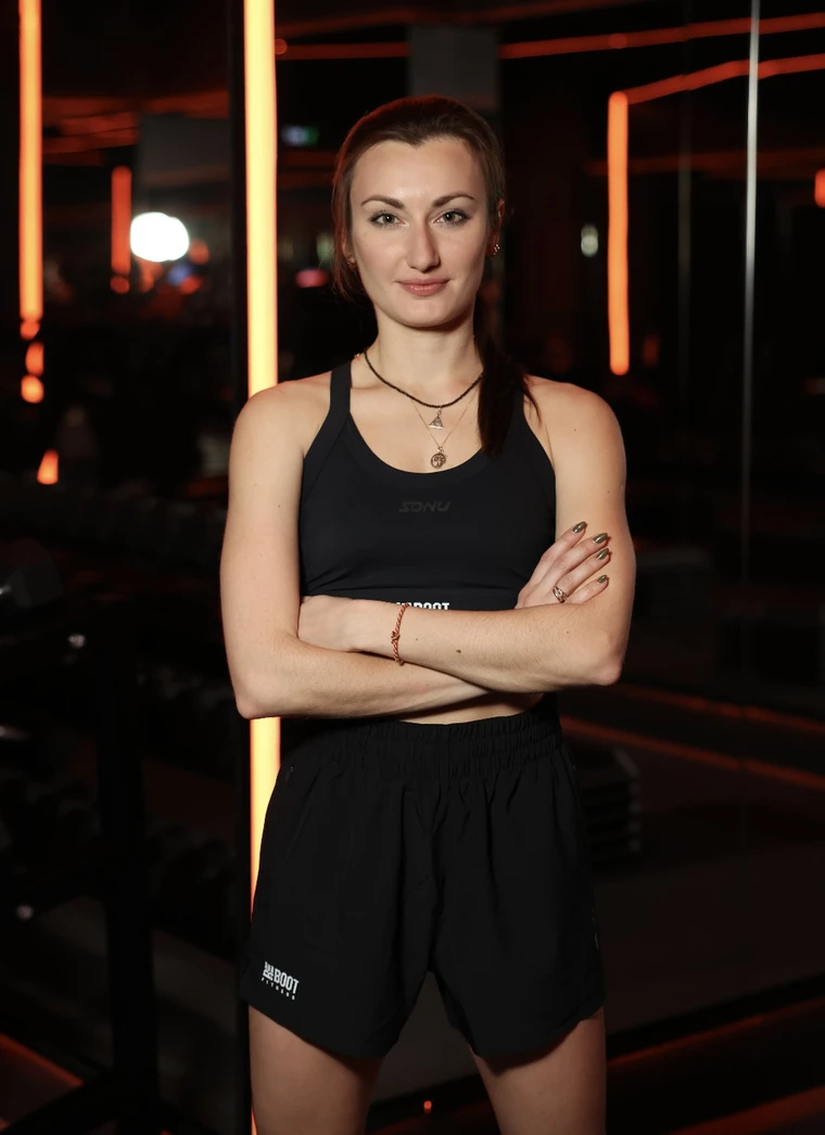 Виктория С: Слабость- это временно. Сила- навсегда. Оправдания не тренируются.